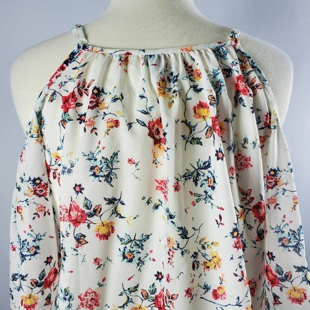 Zyra Halter-Style, Cold Shouldered Floral Top With Sleeves - Picture 10 of 13